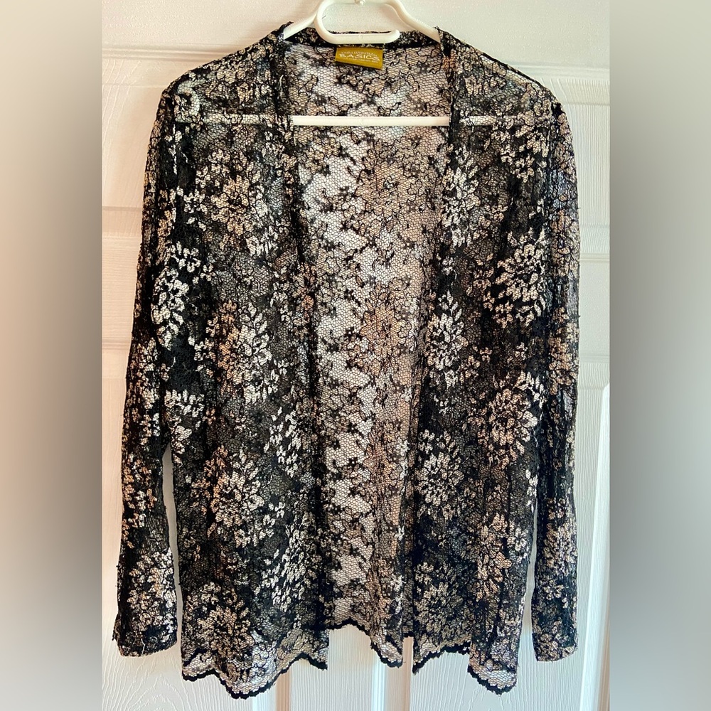 Vintage Linda Lundsteöm Lace cardigan cover up